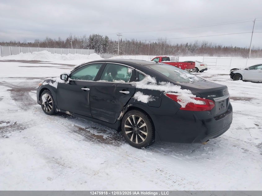 1N4AL3AP2JC259023 2018 NISSAN ALTIMA photo no. 3