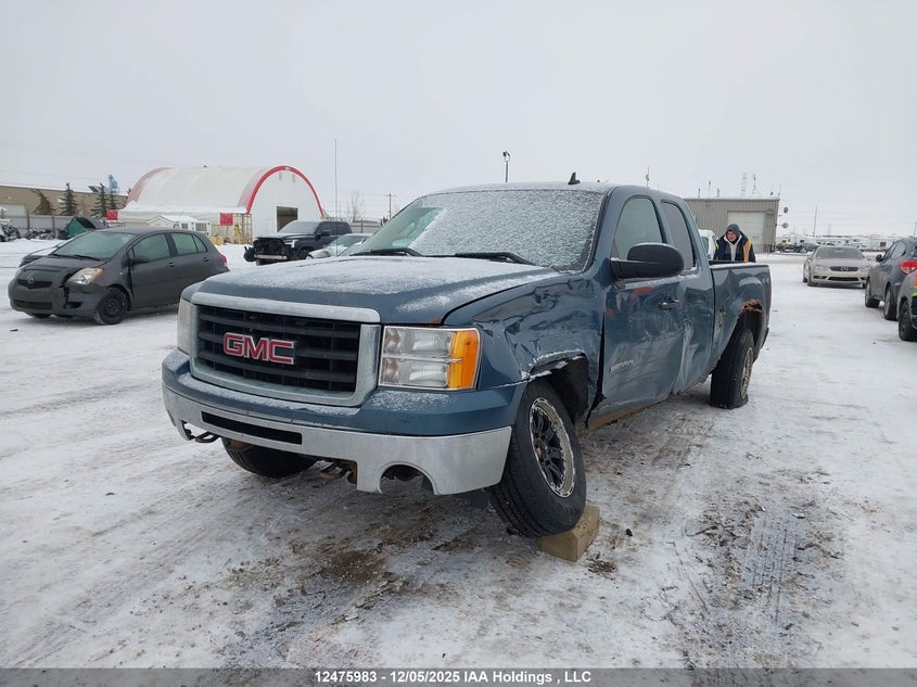 1GTR2VEA8BZ196719 2011 GMC SIERRA photo no. 2