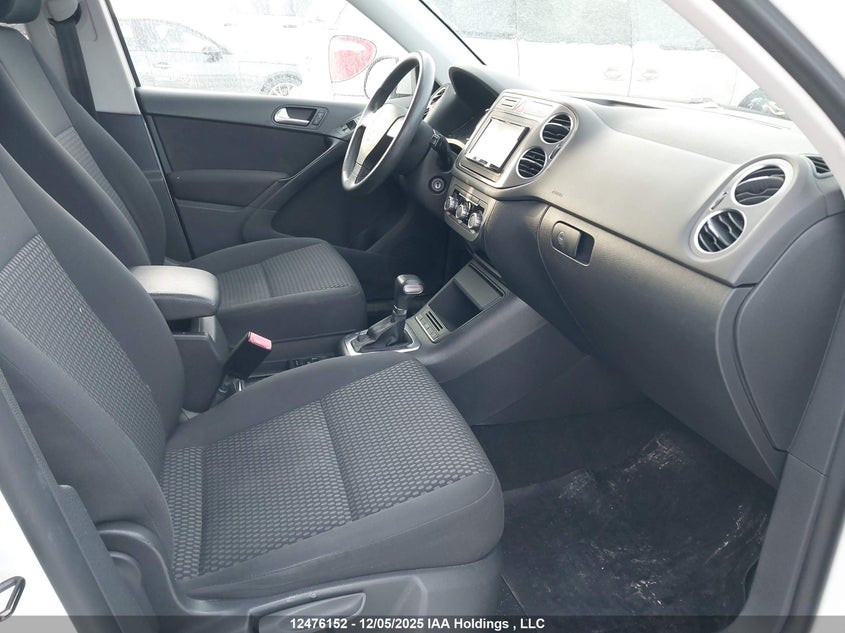 WVGBV7AX9AW514177 2010 VOLKSWAGEN TIGUAN photo no. 5