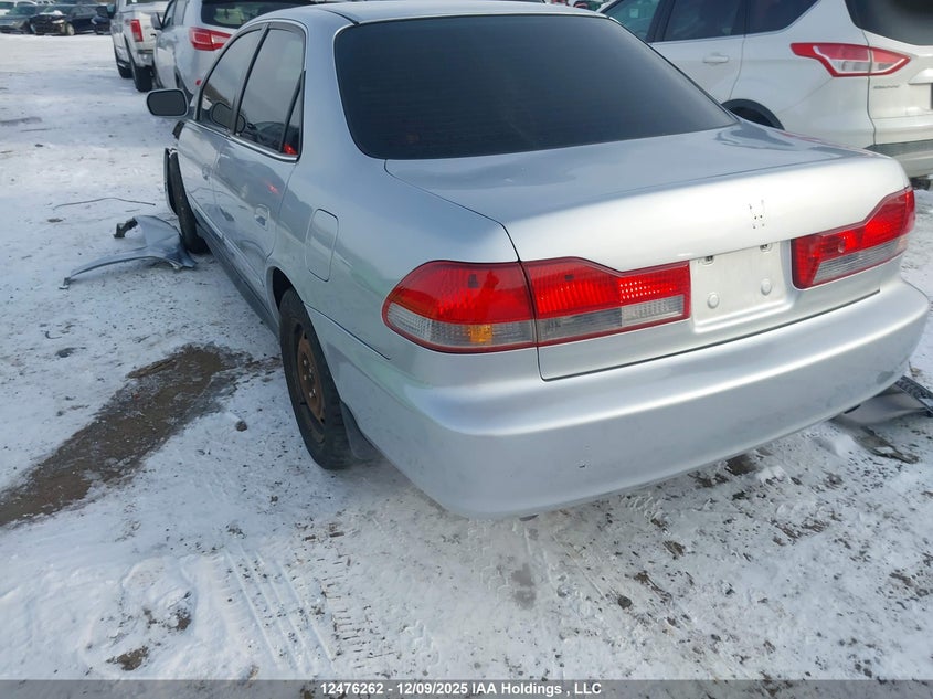 1HGCG16602A801035 2002 HONDA ACCORD photo no. 3