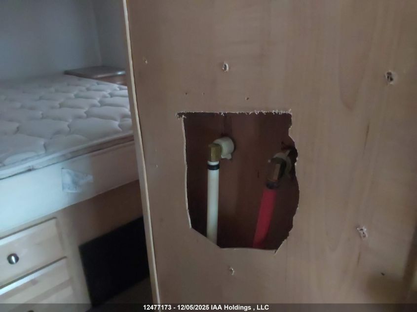 2004 Ford Econoline E450 Super Duty Cutwy Van VIN: 1FDXE45S54HA92078 Lot: 12477173