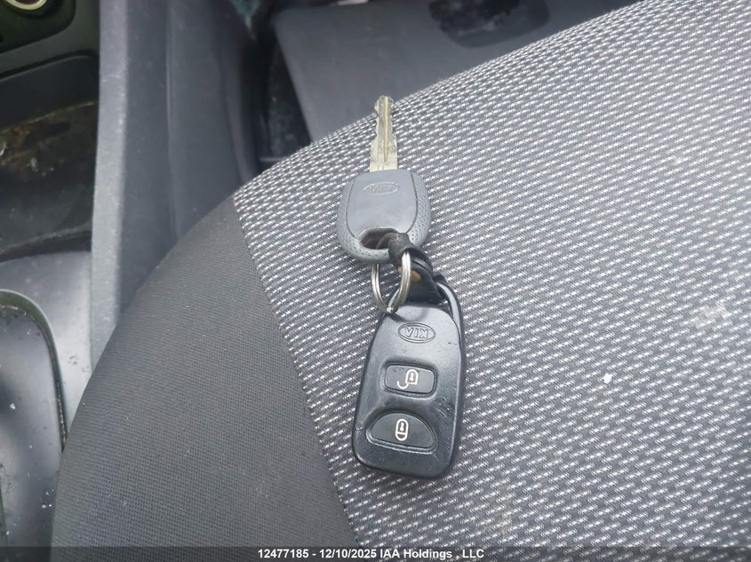 KNADE223096453077 2009 KIA RIO photo no. 11