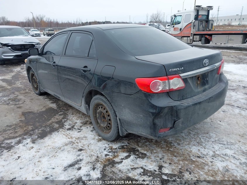 2T1BU4EE8DC052108 2013 TOYOTA COROLLA photo no. 3