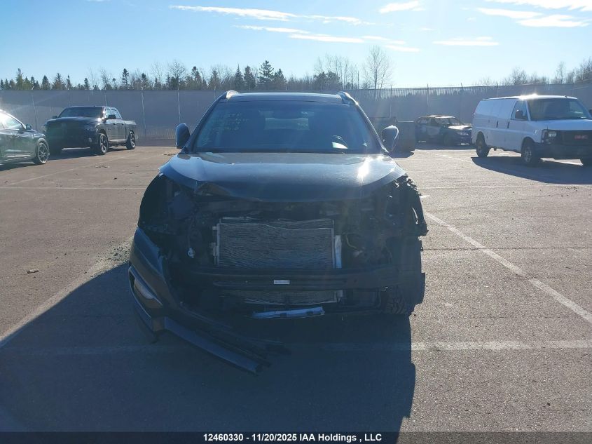 2017 Hyundai Santa Fe Sport 2.4 Luxury VIN: 5XYZUDLB7HG386129 Lot: 12460330X