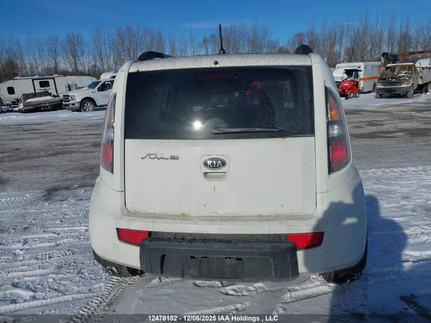 2010 Kia Soul 2.0L 2U/2.0L 4U/2.0L 4U Burner/2.0L 4U Retro/2.0L 4U Sx VIN: KNDJT2A28A7152981 Lot: 12478152