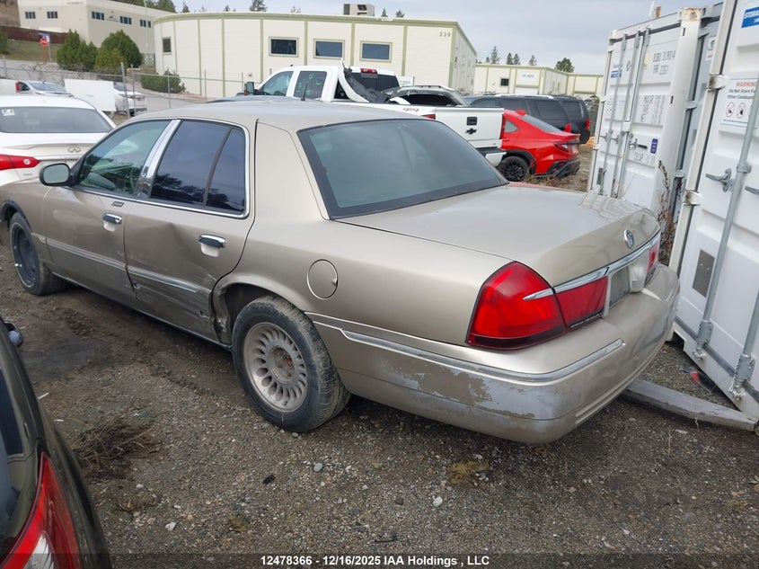 2MEFM75W6YX697531 2000 MERCURY GRAND MARQUIS photo no. 3
