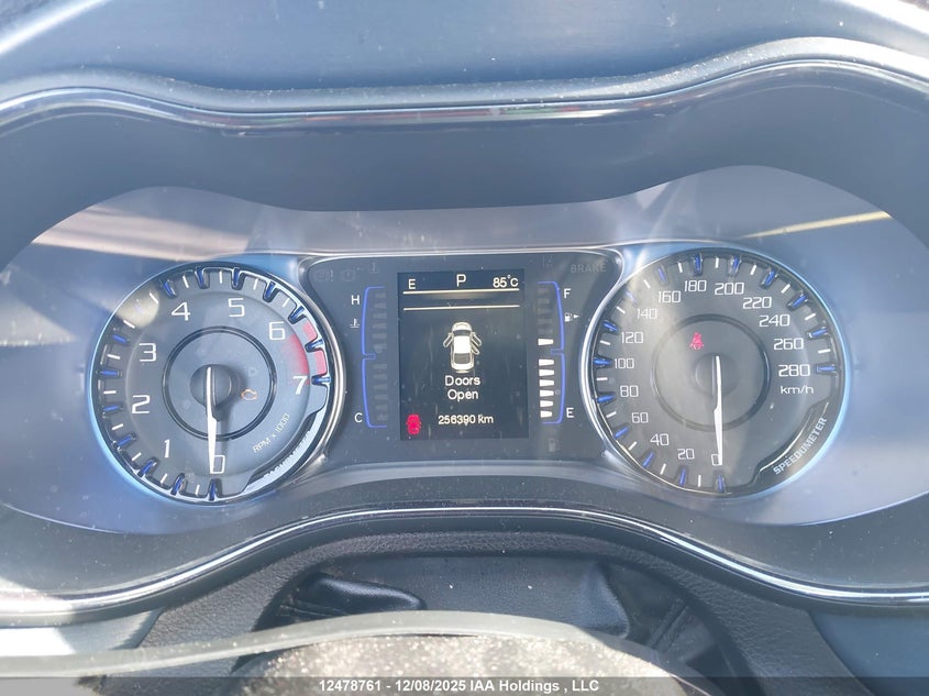 1C3CCCBB2FN708688 2015 CHRYSLER 200 photo no. 7