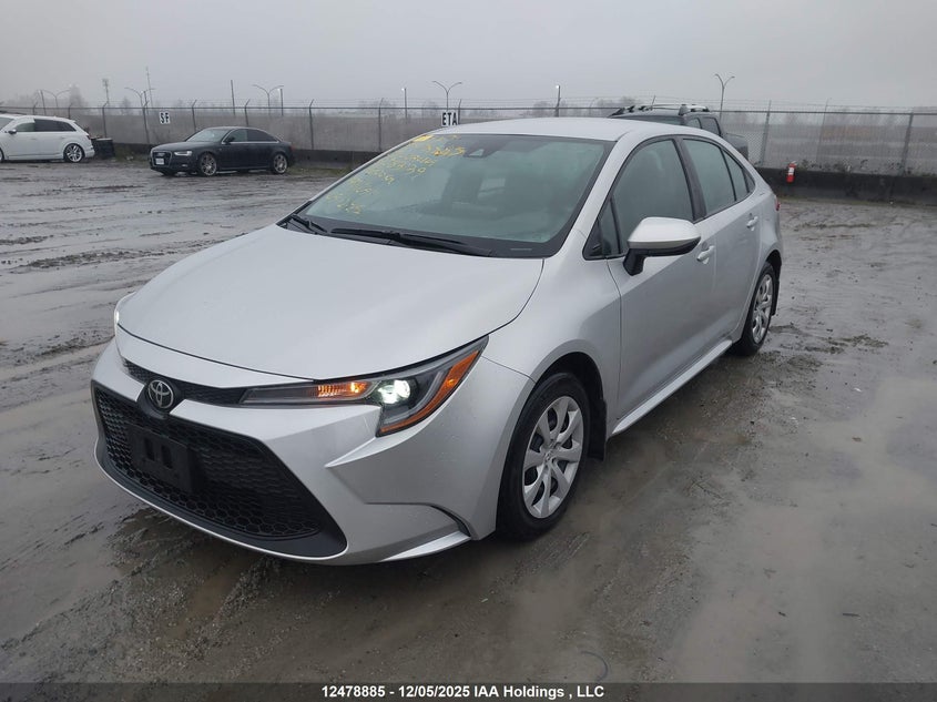 5YFBPMBE5NP283139 2022 TOYOTA COROLLA photo no. 2