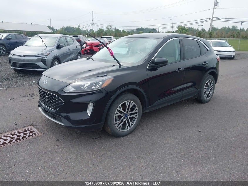 2022 Ford Escape, Right Front, IAAI, VIN 1FMCU9CZ7NUA76908 — photo 2