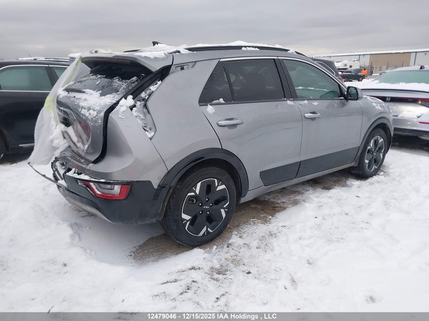 KNDCT3L1XP5054333 2023 KIA NIRO photo no. 4
