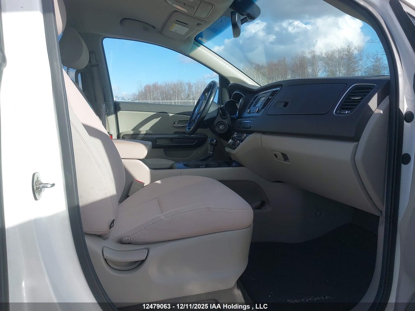 KNDMB5C10G6234756 2016 KIA SEDONA photo no. 5