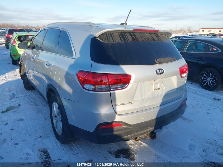 5XYPGDA55GG172248 2016 KIA SORENTO photo no. 3