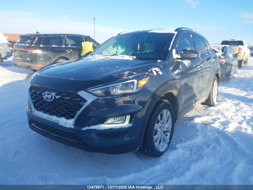 KM8J3CA42MU324625 2021 HYUNDAI TUCSON photo no. 2