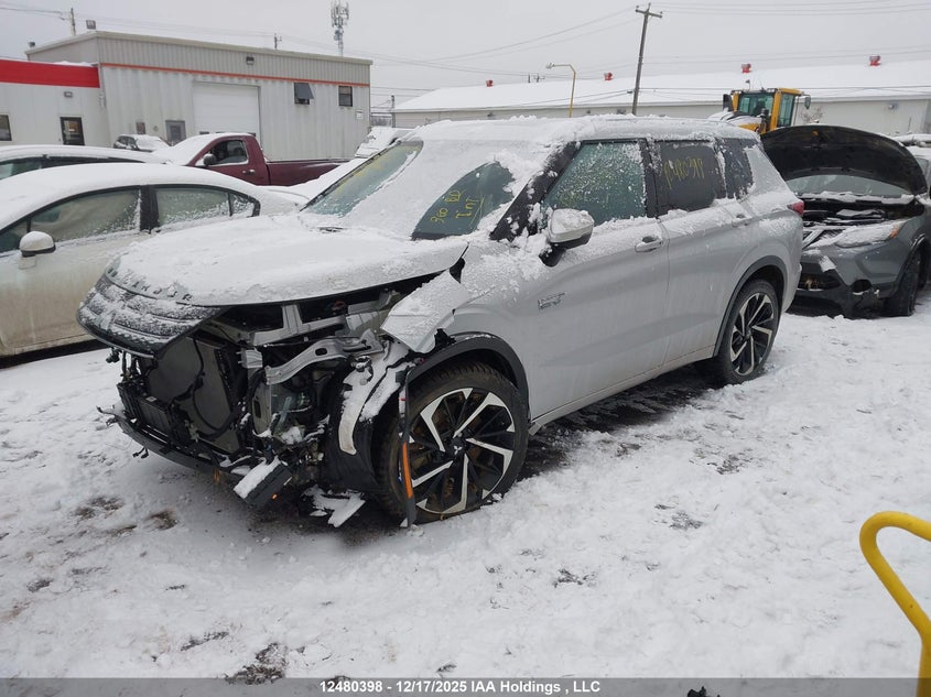 JA4T5WA93RZ609987 2024 MITSUBISHI OUTLANDER photo no. 2