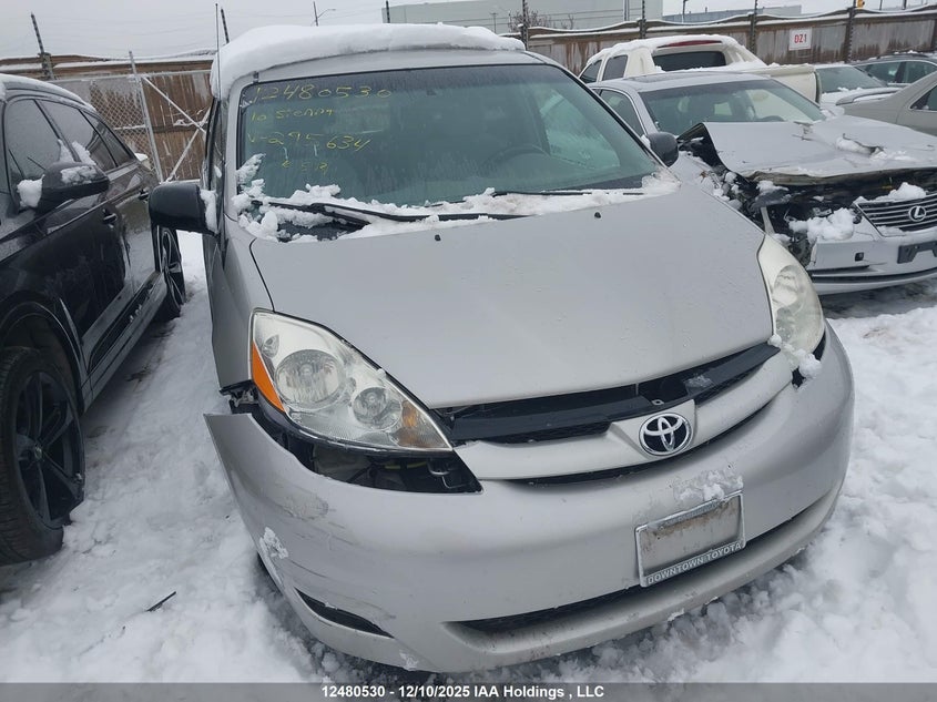 5TDZK4CC4AS295634 2010 Toyota Sienna Ce 7 Passenger auction photo 1