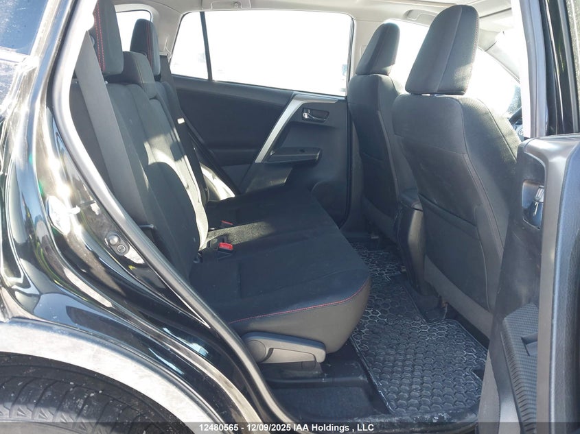 2T3RFREV0FW277671 2015 TOYOTA RAV 4 photo no. 8