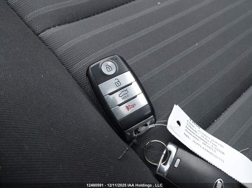 3KPFL4A86JE251773 2018 KIA FORTE photo no. 11