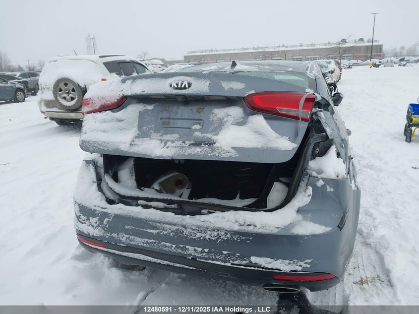 3KPFL4A86JE251773 2018 KIA FORTE photo no. 16