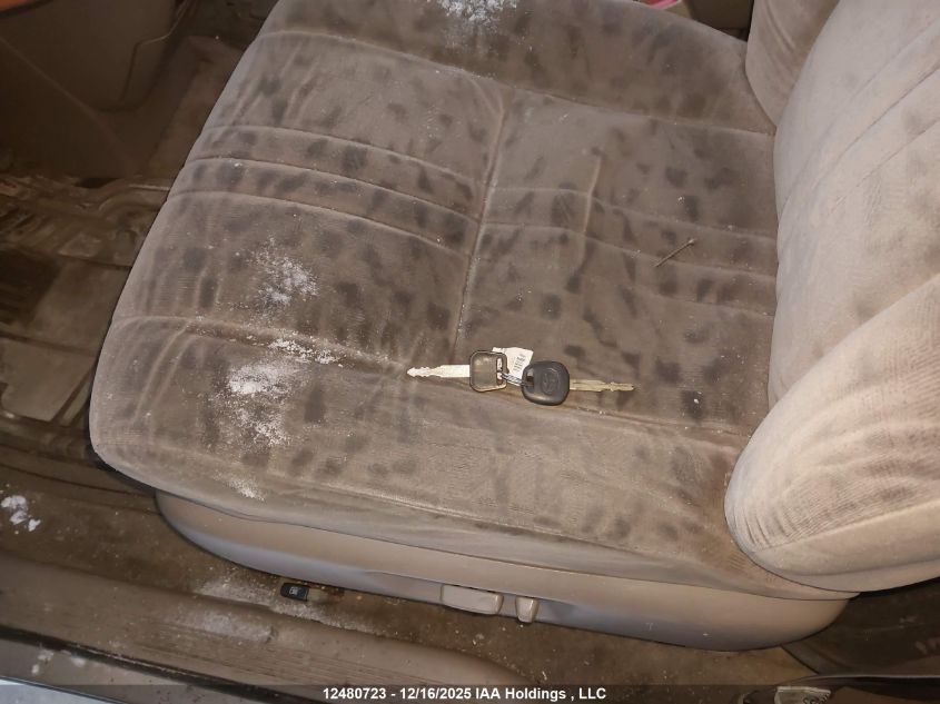 2002 Toyota Sienna Le/Xle VIN: 4T3ZF13C62U414383 Lot: 12480723