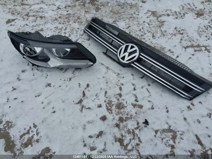 2016 Volkswagen Tiguan Comfortline/Highline/Special Edition VIN: WVGJV7AXXGW097513 Lot: 12481151