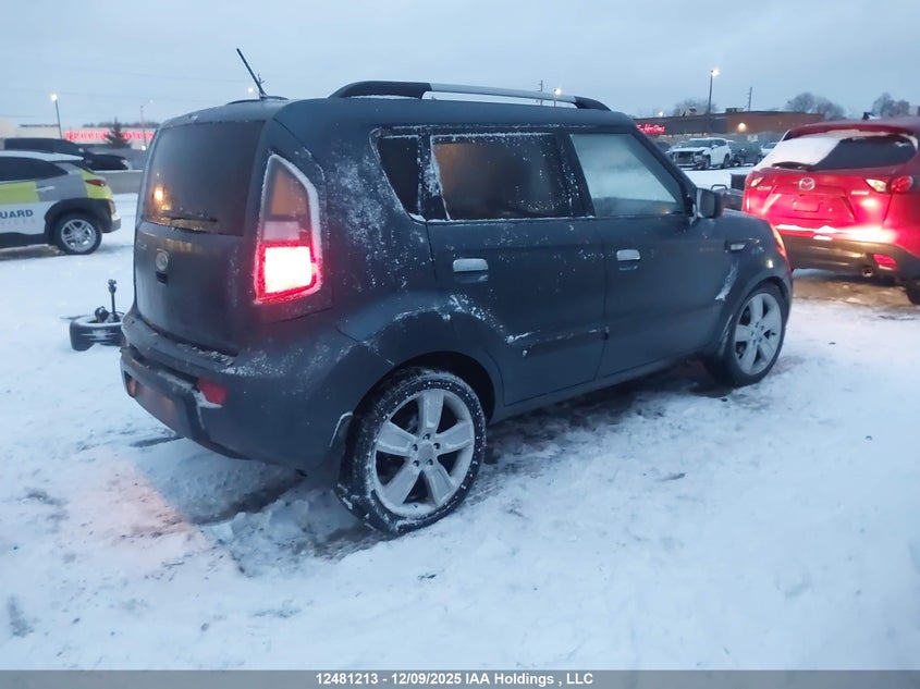 KNDJT2A24A7071783 2010 KIA SOUL photo no. 4
