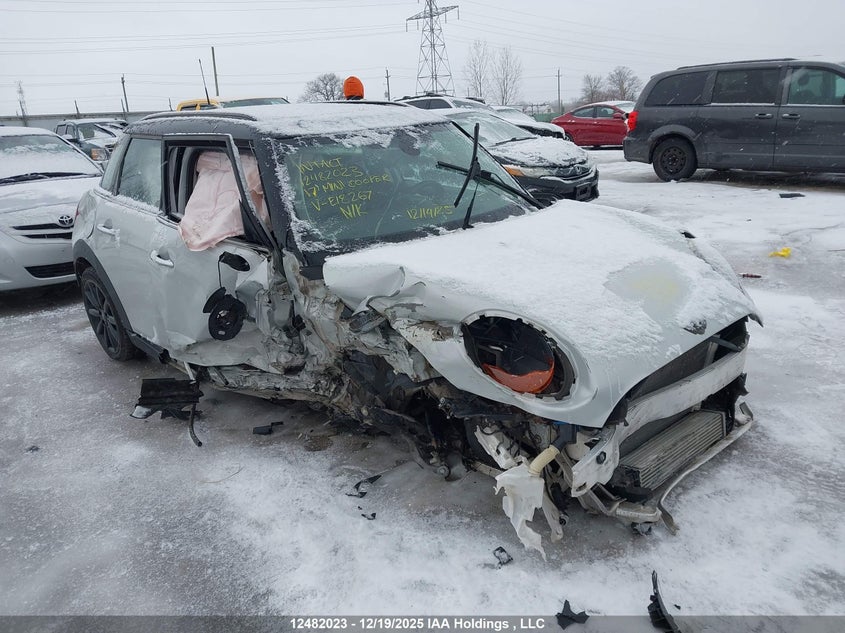 WMWXU1C52H2E18267 2017 Mini 5 Door Cooper auction photo 1