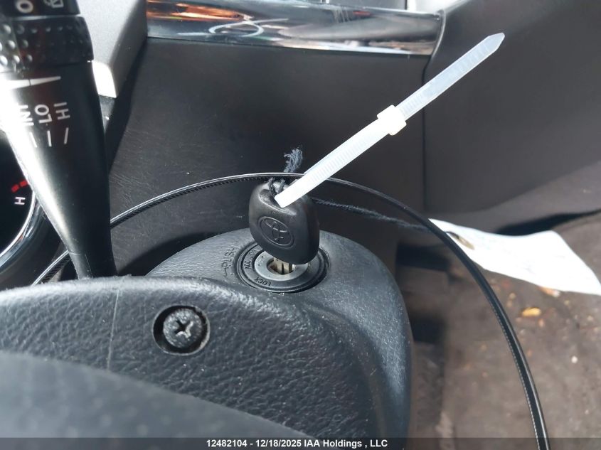 2006 Toyota Matrix Xr/Xrs VIN: 2T1KR32E66C597601 Lot: 12482104