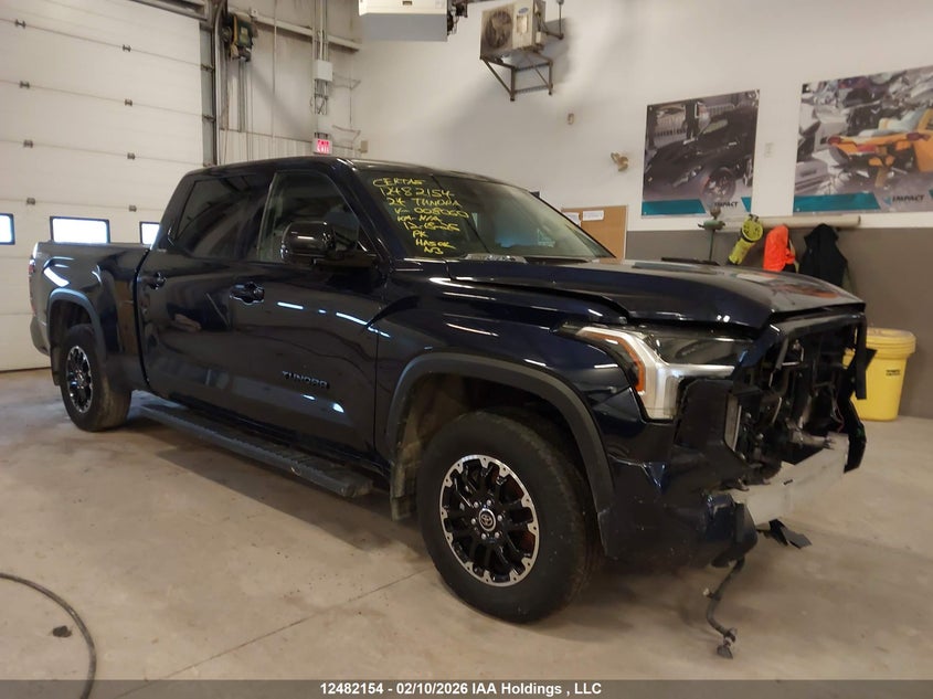 5TFWC5EC4RX008060 2024 Toyota Tundra Crewmax Platinum/Crewmax 1794/Crewmax Limited auction photo 1