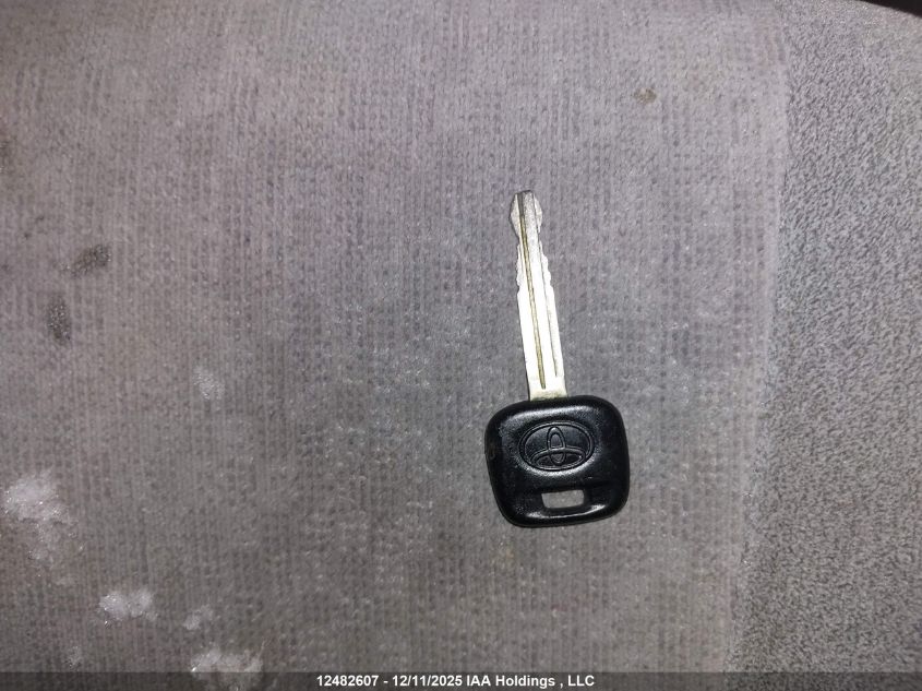 2003 Toyota Corolla Ce/Le/Sport VIN: 2T1BR32E43C740069 Lot: 12482607