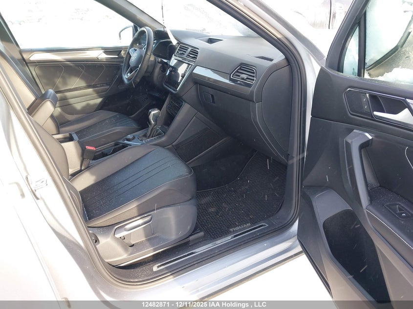 3VV8B7AX5NM054241 2022 VOLKSWAGEN TIGUAN photo no. 5