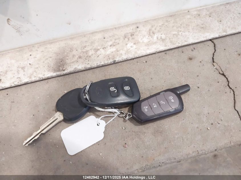 2009 Hyundai Santa Fe Gl/Gls VIN: 5NMSG73E49H258393 Lot: 12482942