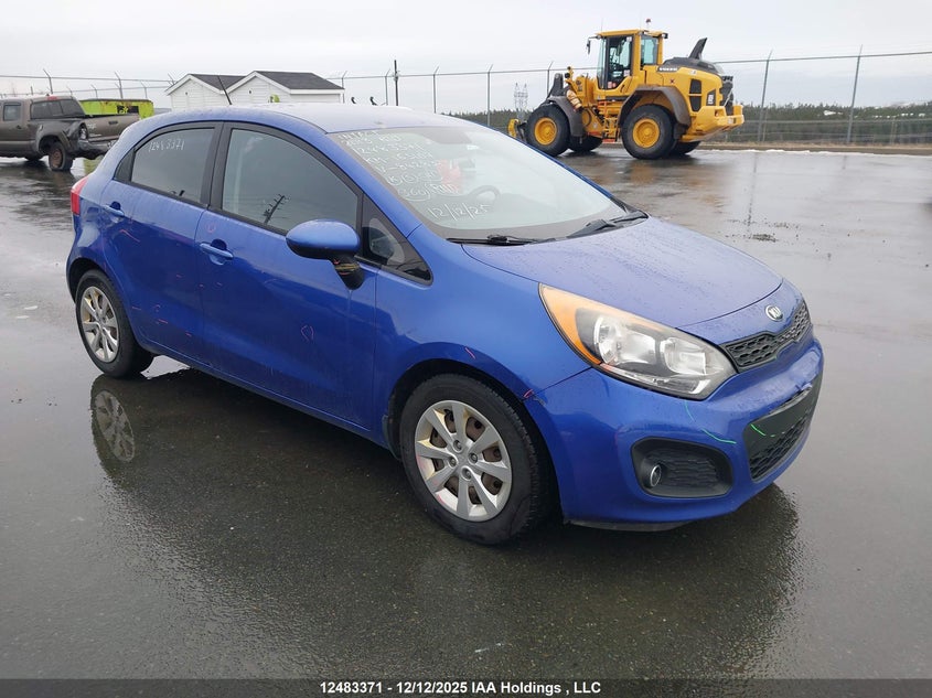 KNADM5A36D6842837 KIA RIO Photo 1