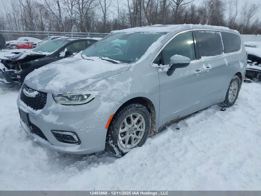 2C4RC1BG4PR621823 2023 CHRYSLER PACIFICA photo no. 2