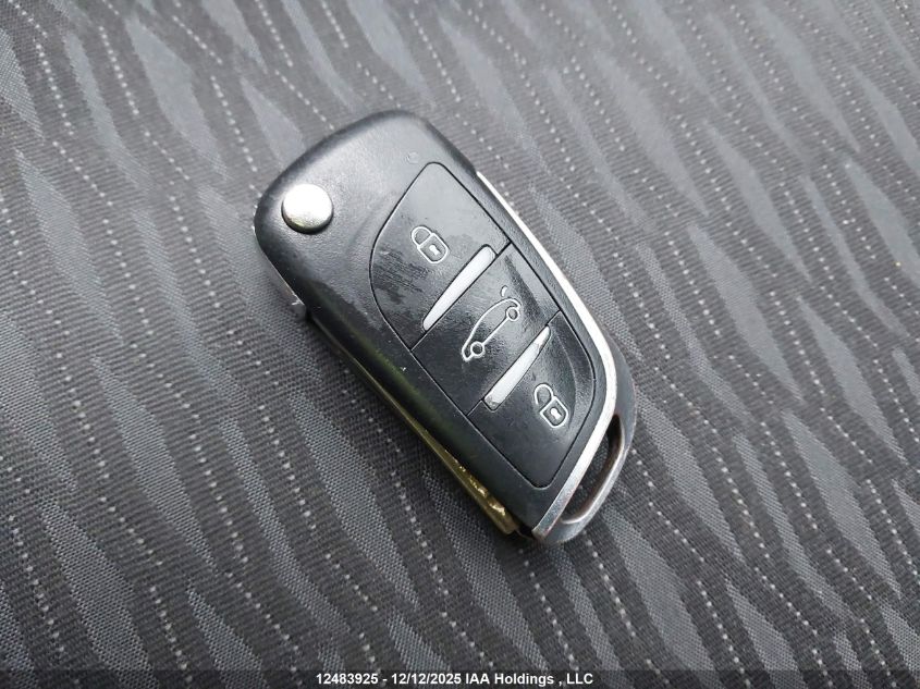 2014 Toyota Yaris Le VIN: VNKKTUD31EA010315 Lot: 12483925