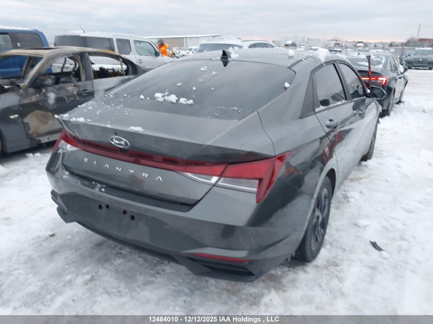 KMHLM4AG8PU398173 2023 HYUNDAI ELANTRA photo no. 4