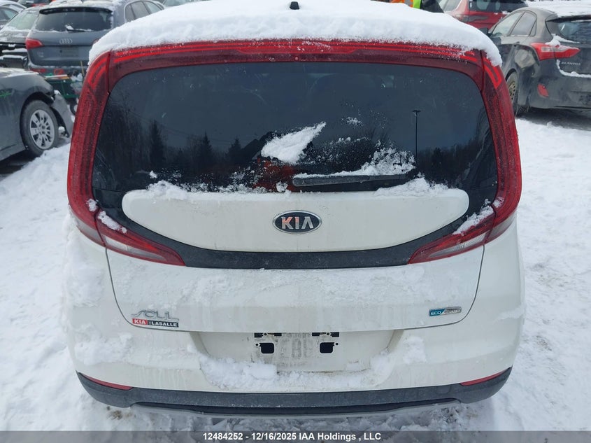 KNDJ33A16L7006224 2020 KIA SOUL EV photo no. 17