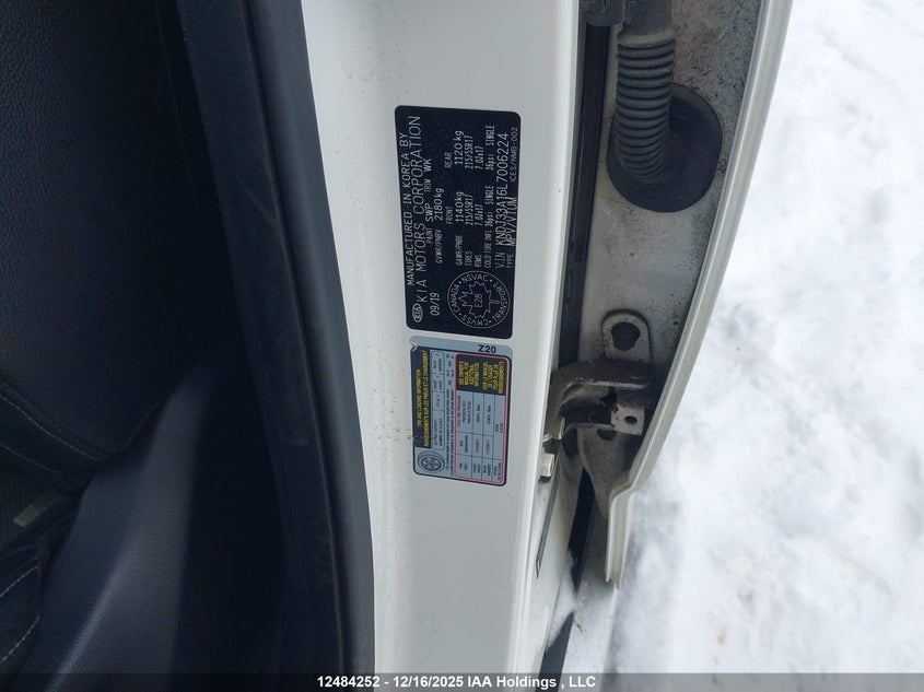 KNDJ33A16L7006224 2020 KIA SOUL EV photo no. 19
