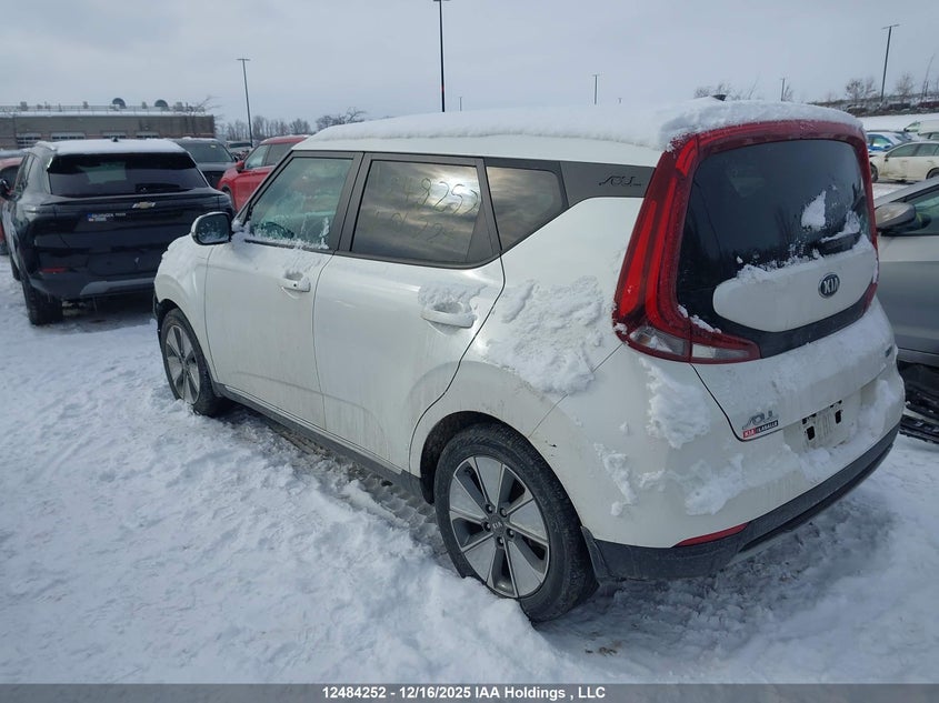 KNDJ33A16L7006224 2020 KIA SOUL EV photo no. 3