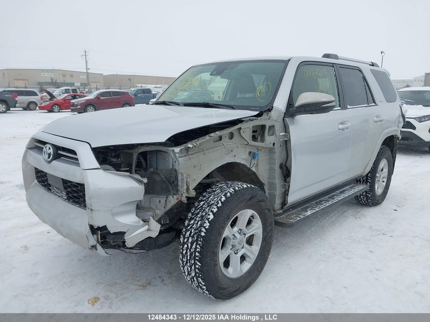 JTENU5JR9R6242442 2024 TOYOTA 4RUNNER photo no. 2