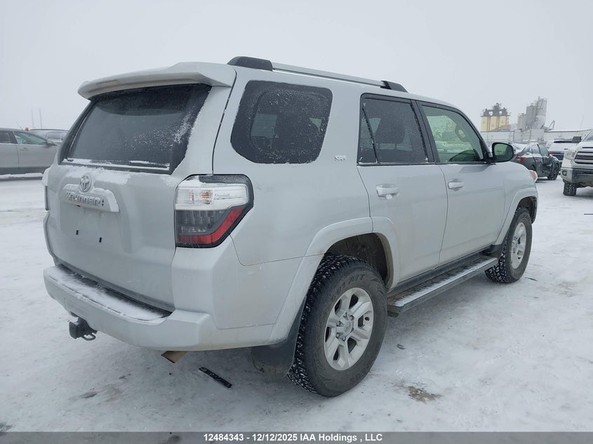 JTENU5JR9R6242442 2024 TOYOTA 4RUNNER photo no. 4