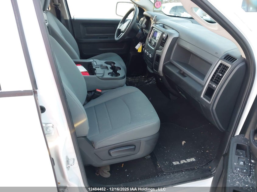 1C6RR7FT1HS585976 2017 RAM 1500 photo no. 5