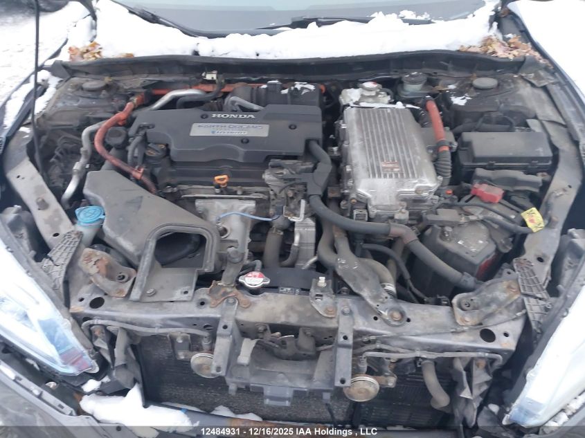 2015 Honda Accord Hybrid Touring VIN: 1HGCR6F79FA800214 Lot: 12484931