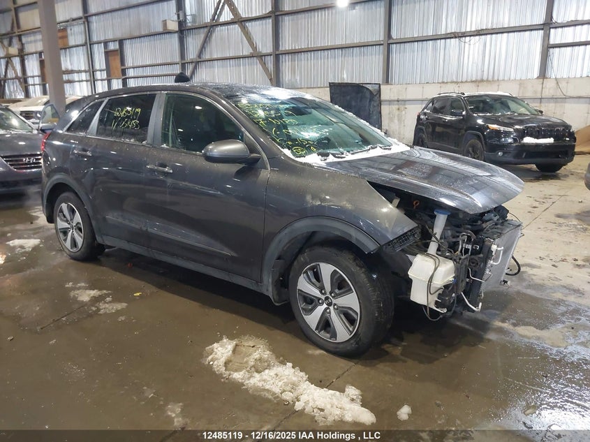KNDCB3LC8H5051453 2017 KIA NIRO photo no. 3