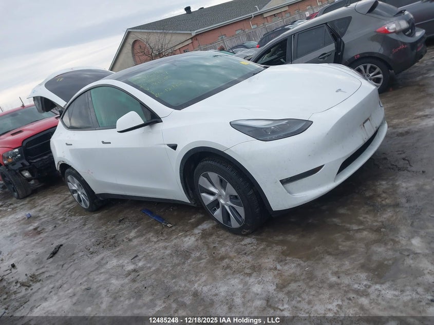 LRWYGDEE8PC136800 2023 Tesla Model Y Long Range auction photo 1