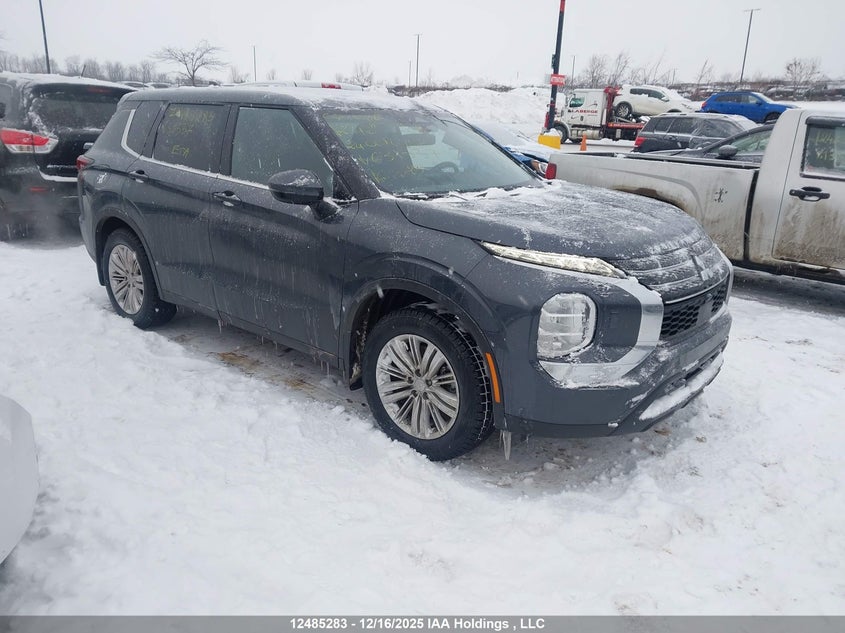 MITSUBISHI OUTLANDER ES