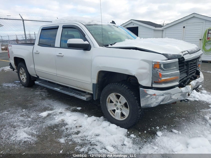 3GCUKREC7JG252263 2018 Chevrolet Silverado K1500 Lt auction photo 1
