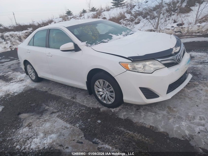 2014 TOYOTA CAMRY LE