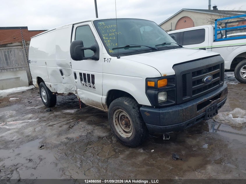 FORD E-250 COMMERCIAL