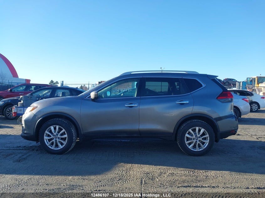 5N1AT2MV7HC789864 2017 NISSAN ROGUE photo no. 15