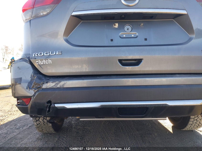 5N1AT2MV7HC789864 2017 NISSAN ROGUE photo no. 19